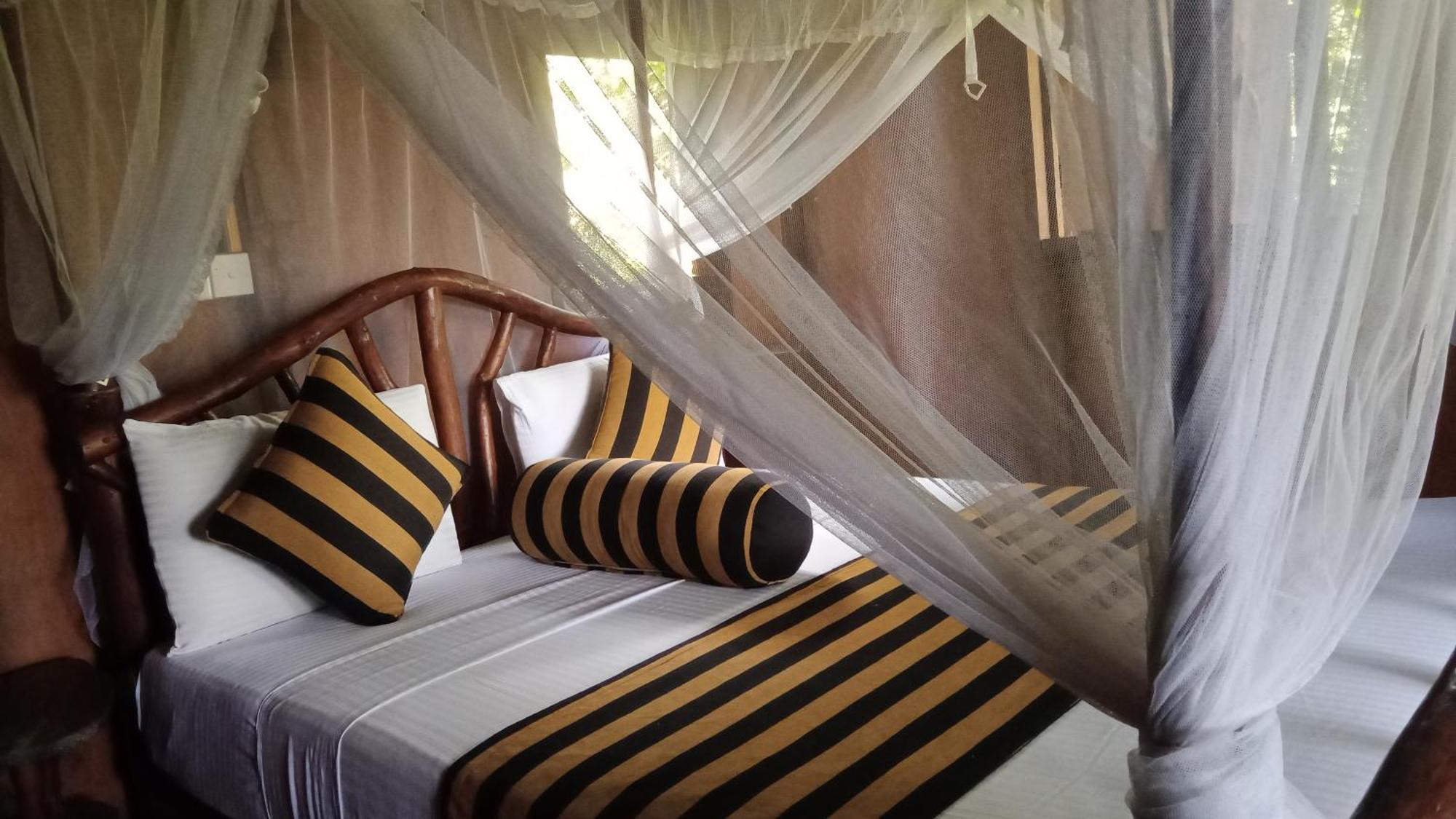 Hotel Sigiriya Rock Gate Tree House Exterior foto